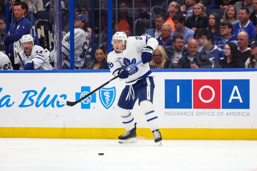 Maple Leafs Extend Troy Stecher