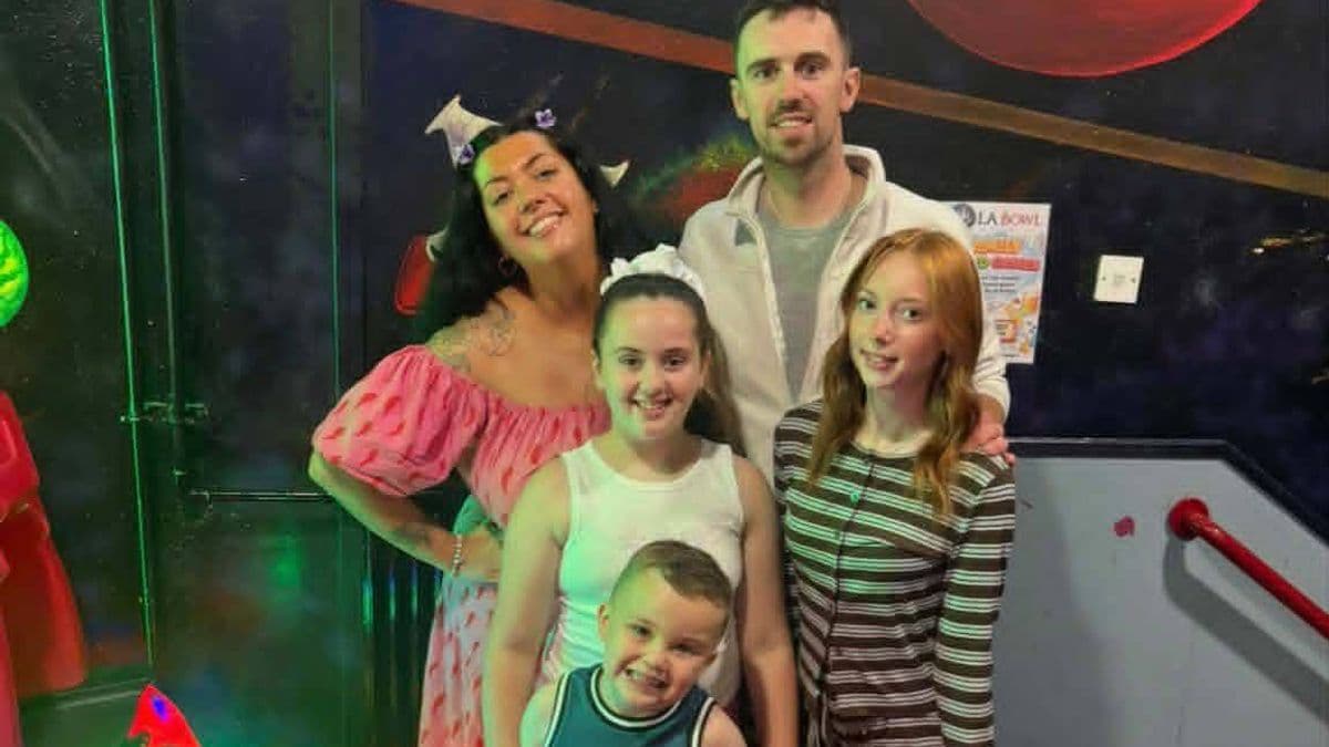 'Healthy' dad given nine months to live after swallowing problems led to cancer