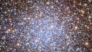 NASA ने शेयर की झूमर की तरह चमकते पुराने तारों के समूह की तस्वीर, हबल टेलिस्कोप ने कैद की खूबसूरती
